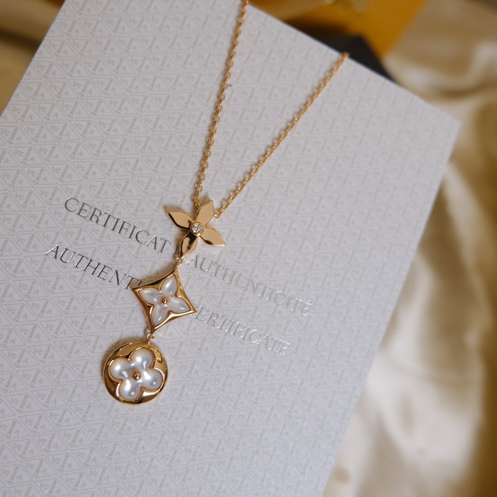 BLOSSOM NECKLACE PINK GOLD MOP 3 MOTIF