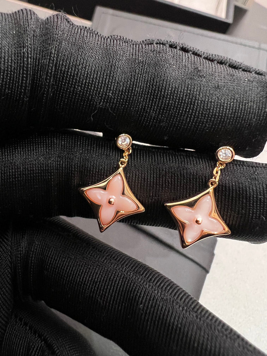 BLOSSOM STAR PINK GOLD PINK MOP EARRINGS