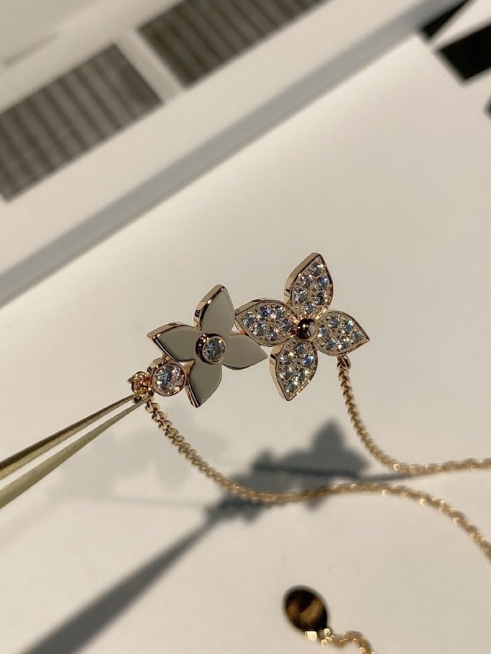 DOUBLE STAR DIAMOND NECKALCE