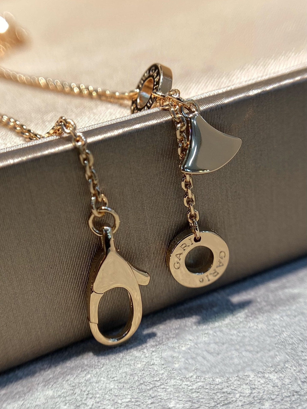 DREAM MOP DIAMOND PAVED PINK GOLD NECKLACE