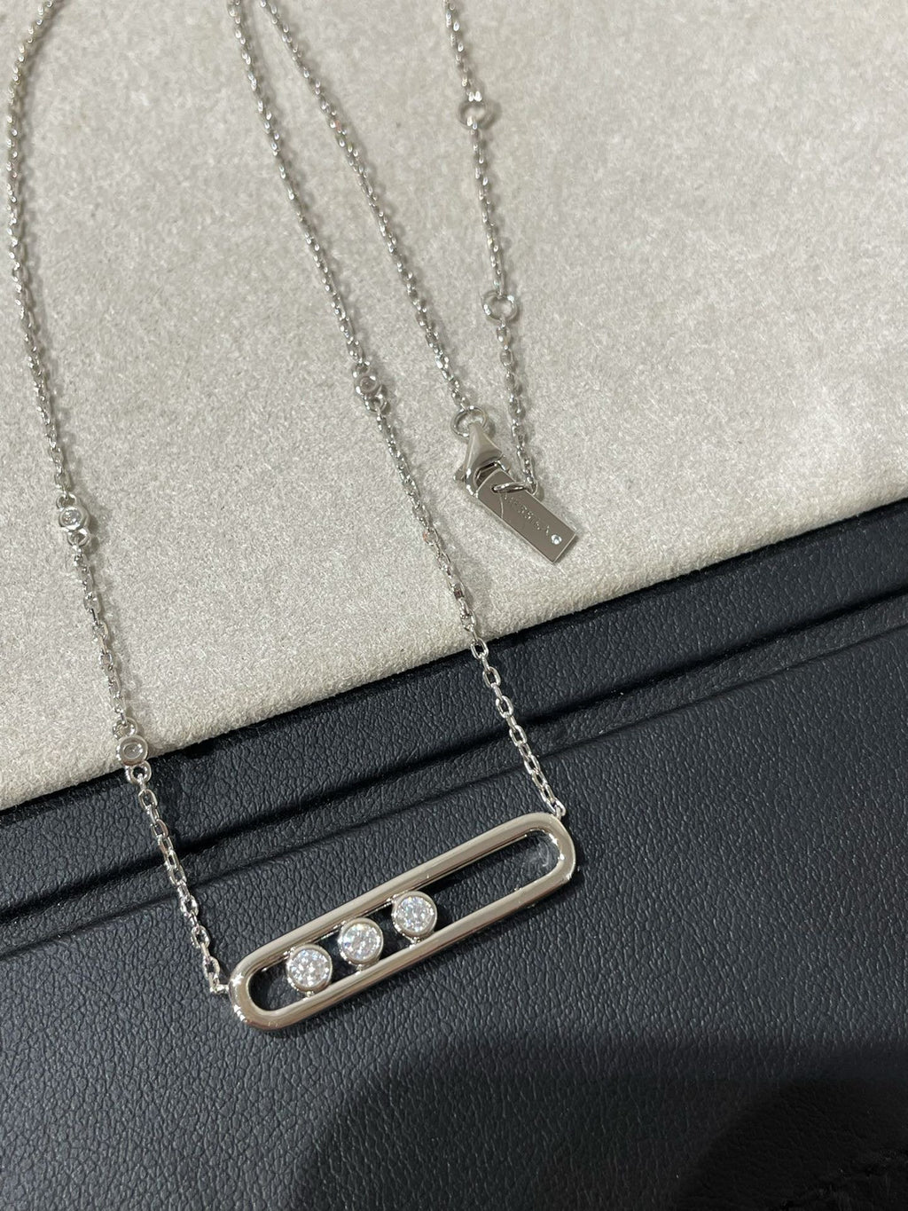 MOVE 3 DIAMOND NECKLACE