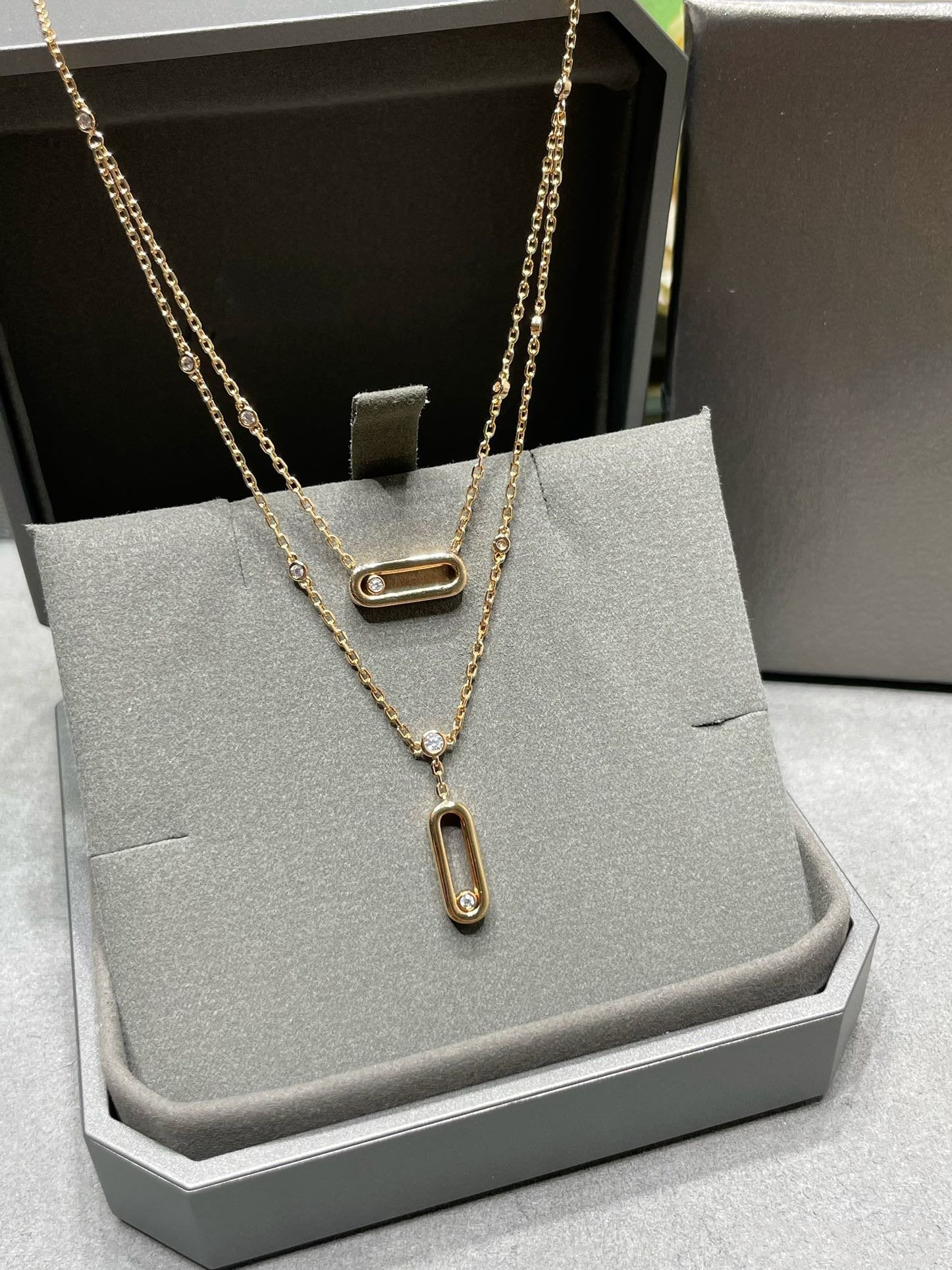 MOVE UNO 2 ROW DIAMOND NECKLACE