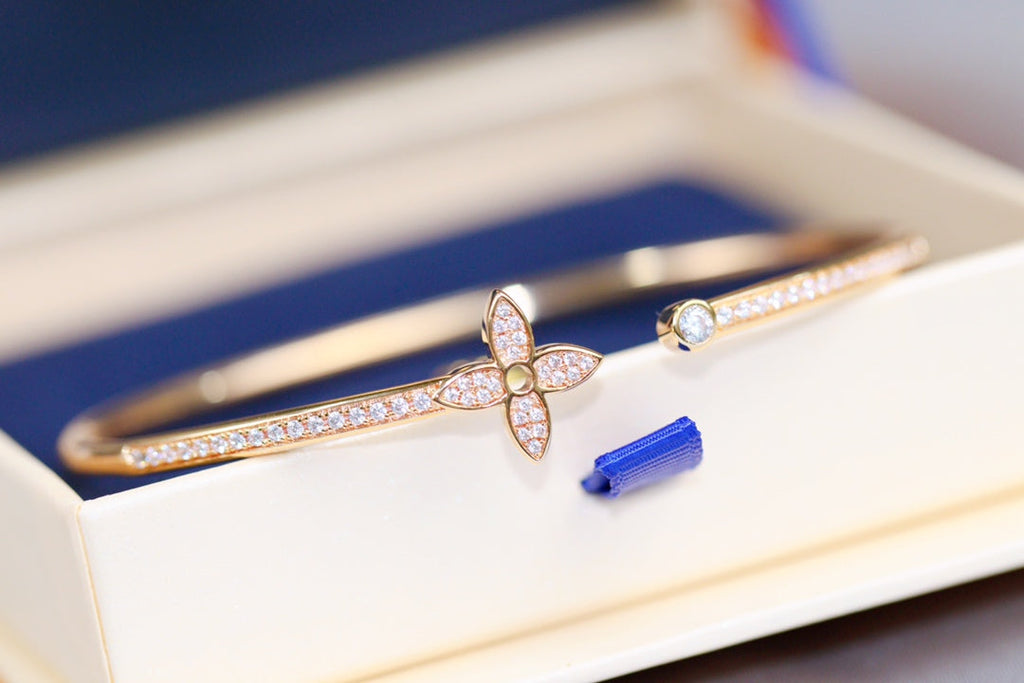 LV IDYLLE PINK GOLD OPEN BRACELET DIAMOND PAVED