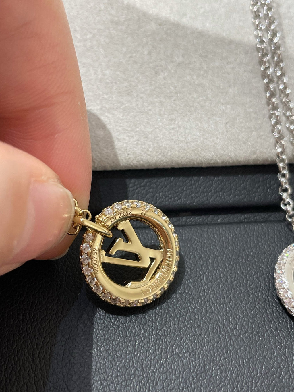 LV BY NIGHT DIAMOND PAVED NECKLACE