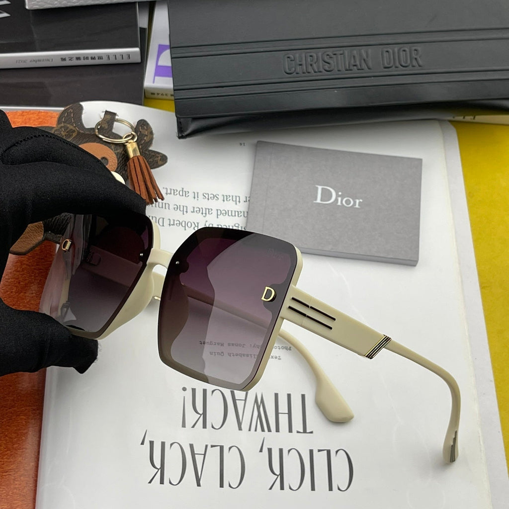 MONTAIGNE SUNGLASS CD2682 IN ACETATE