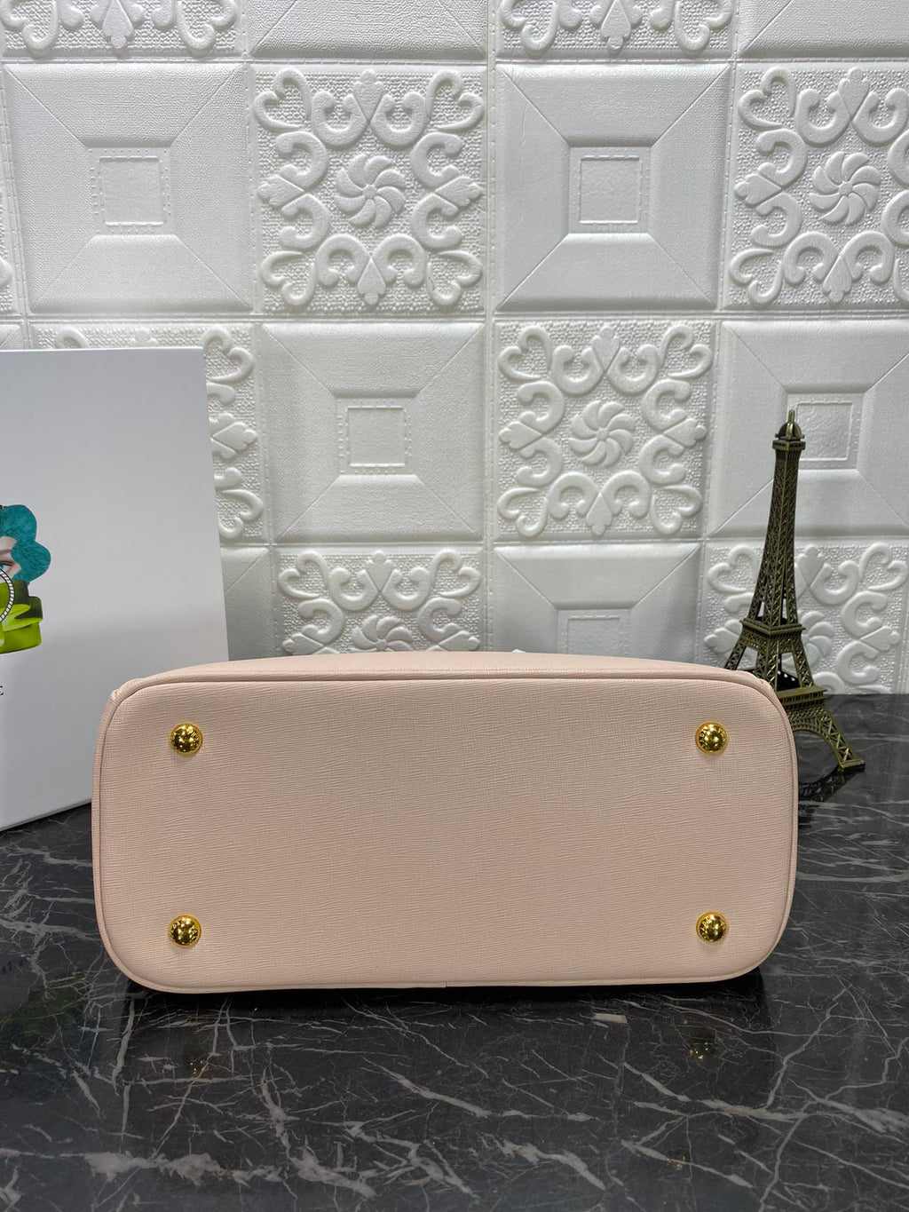 PRA GALLERIA 32 BAG IN BEIGE SAFFIANO LEATHER