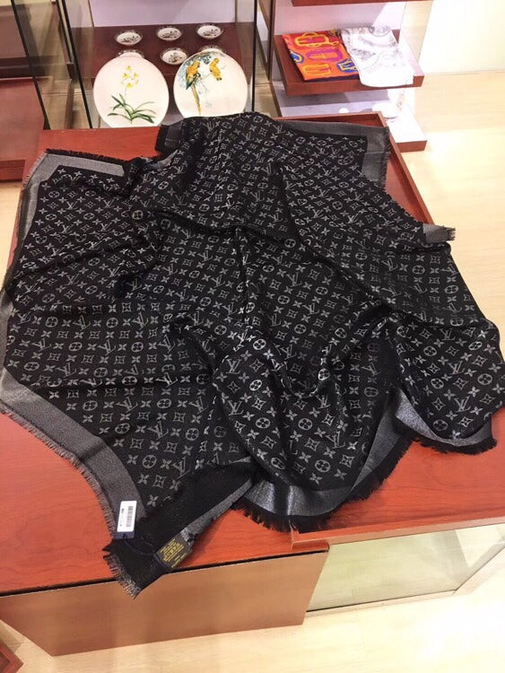 LV SCARF 140 CM IN WOOL MIX SILK 693003