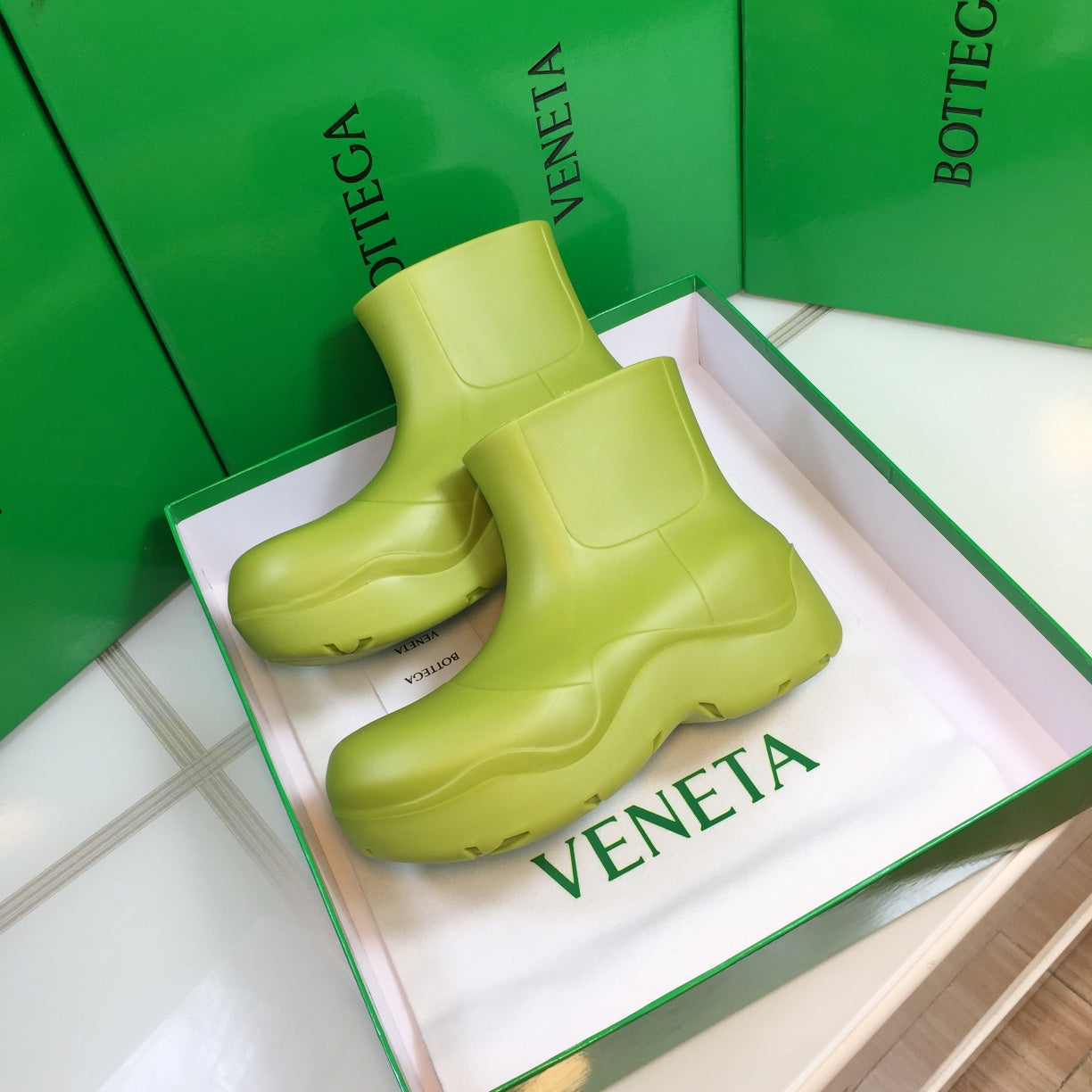 PUDDLE ANKLE BOOT IN OLIVE GREEN RUBBER