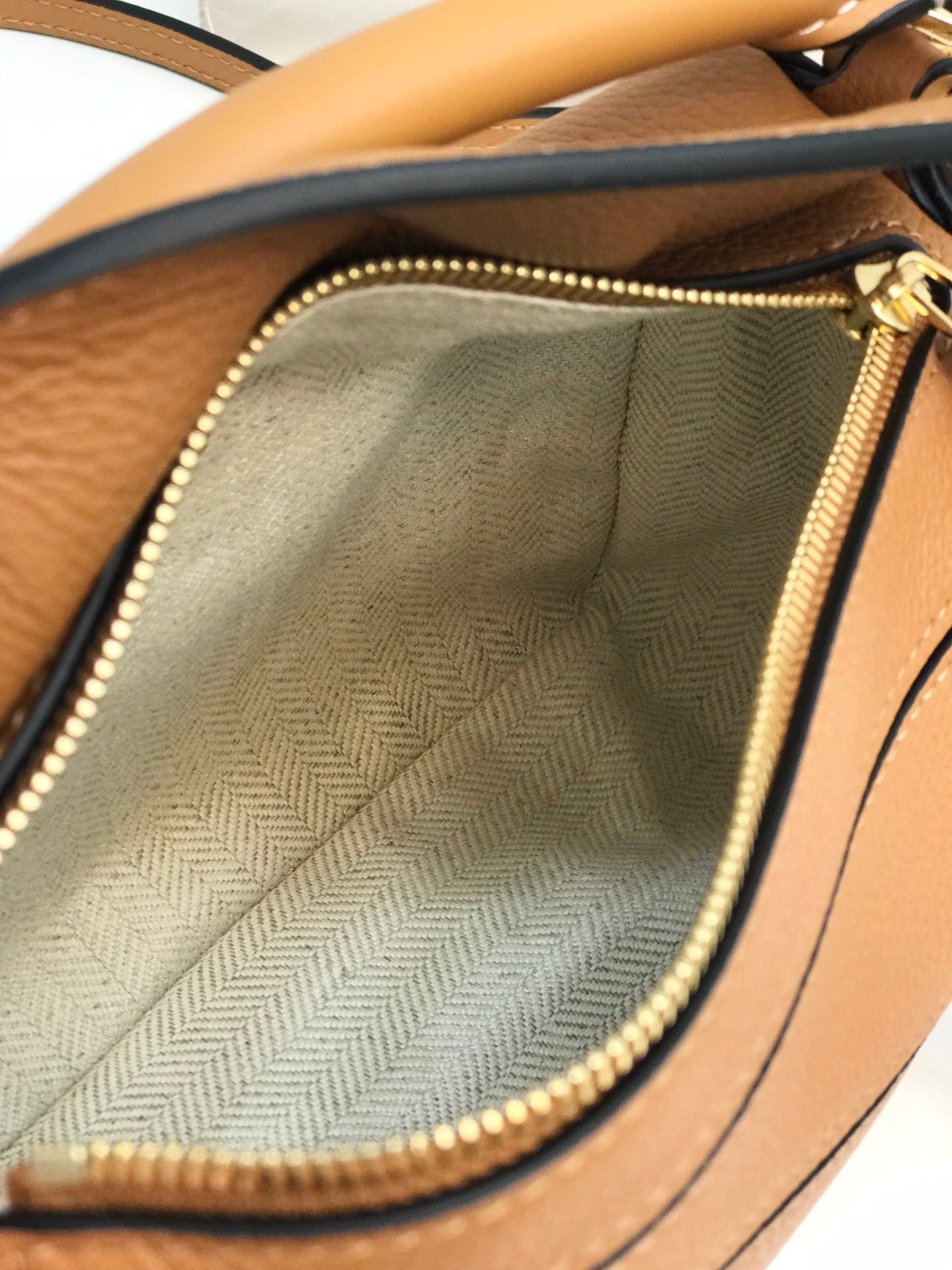 LOE MINI 18 PUZZLE BAG IN WARM DESERT CALFSKIN