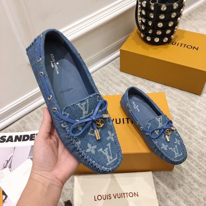 LV WOMEN'S DRIVER MOCCASIN IN BLUE MONOGRAM DENIM