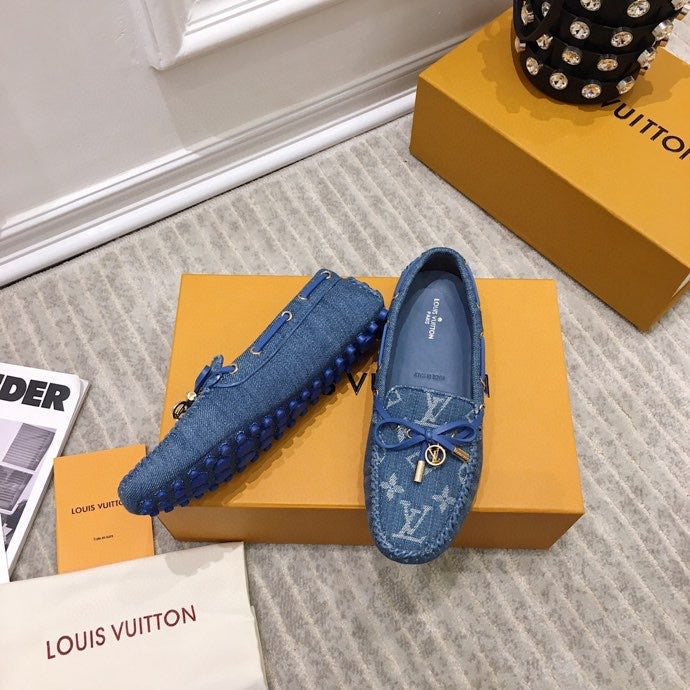 LV WOMEN'S DRIVER MOCCASIN IN BLUE MONOGRAM DENIM
