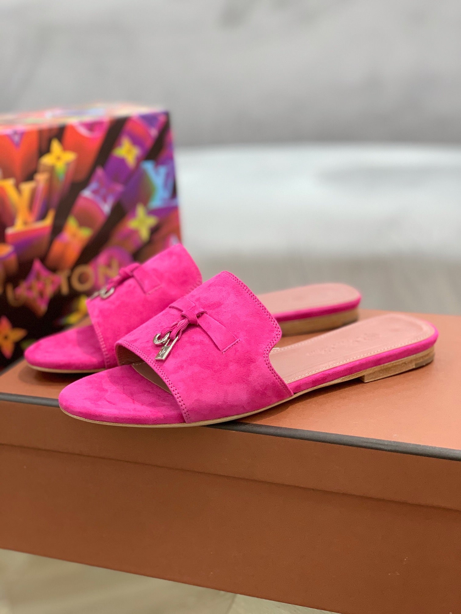 LP SUMMER CHARMS SANDALS BRIGHT PINK SUEDE