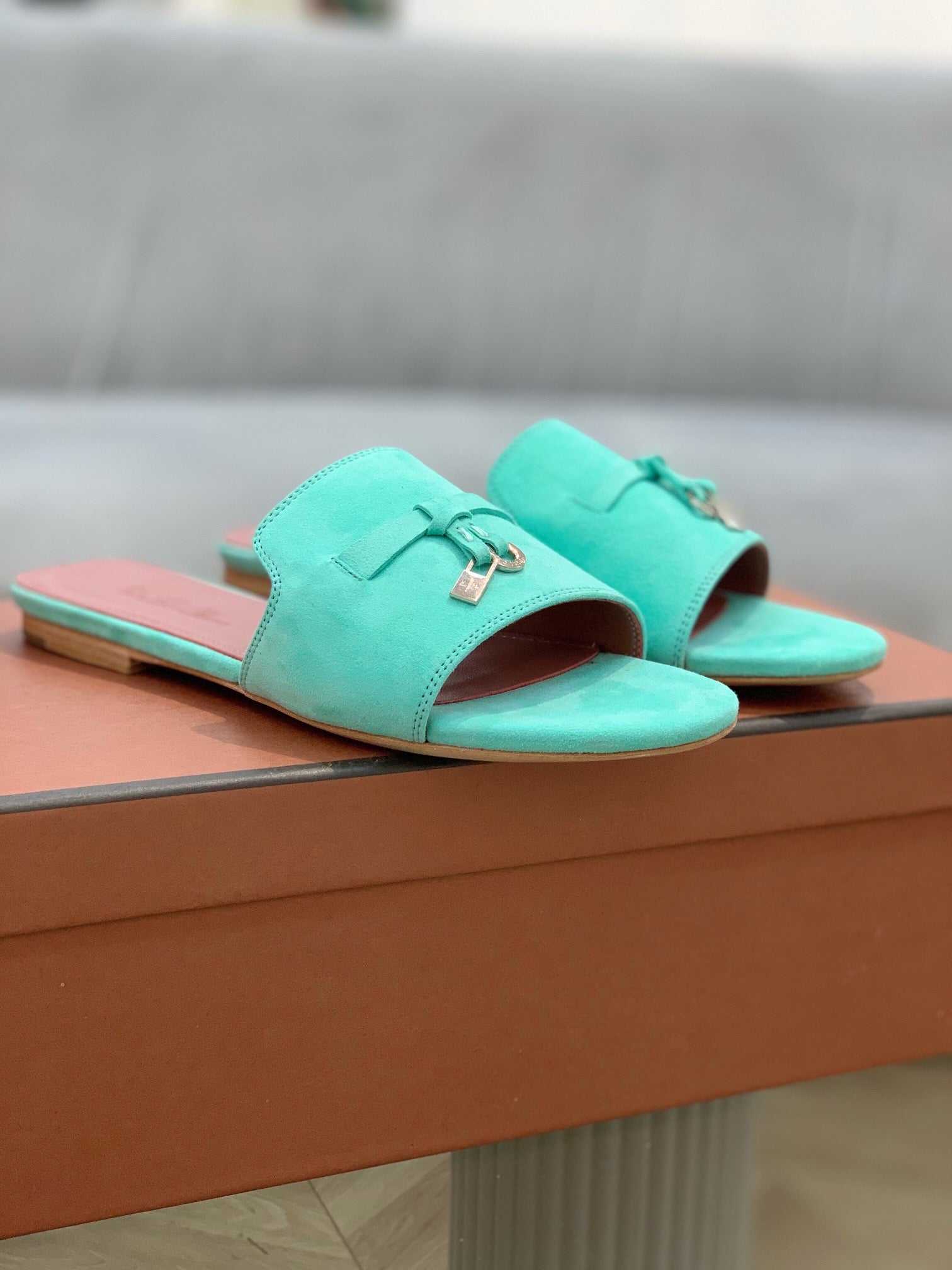 LP SUMMER CHARMS SANDALS SKY SUEDE