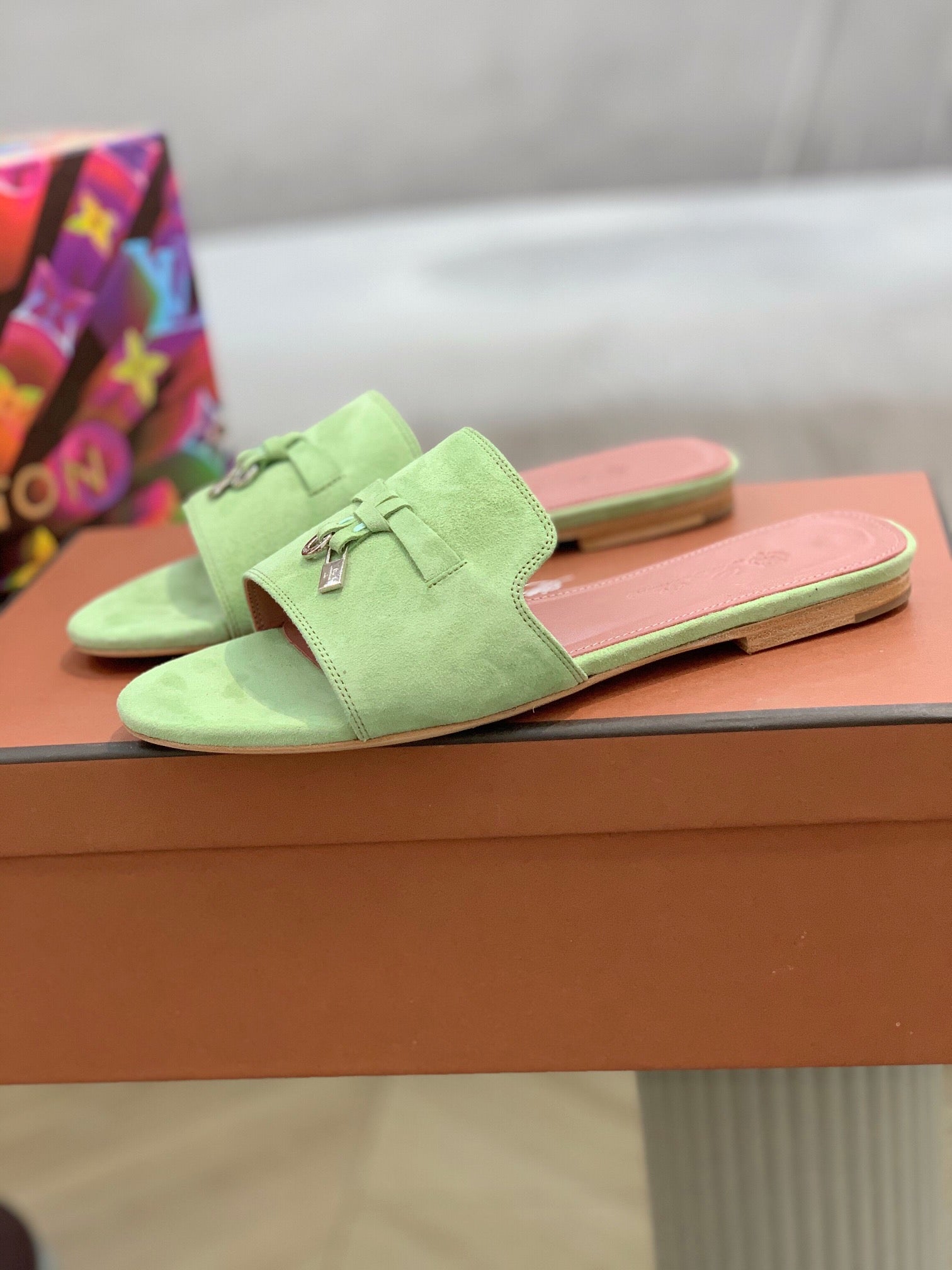 LP SUMMER CHARMS SANDALS MINT SUEDE