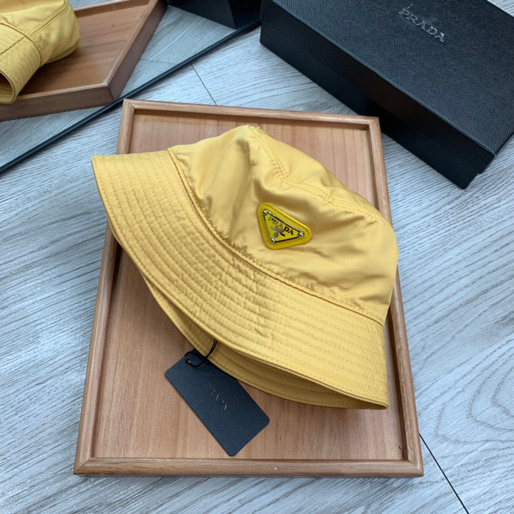 BUCKET HAT IN GOLDEN YELLOW RE-NYLON 234109