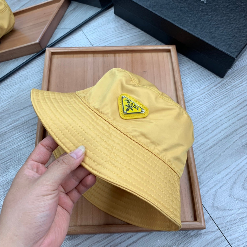BUCKET HAT IN GOLDEN YELLOW RE-NYLON 234109
