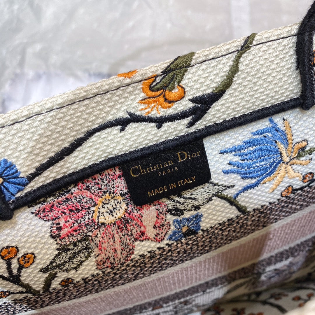 MEDIUM BOOK TOTE BAG 36 IN BEIGE COTTON WITH MULTICOLOR EMBROIDERY