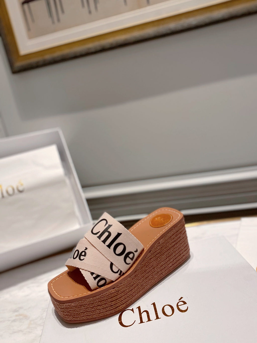 CHLOÉ WOODY WEDGE IN BEIGE DENIM WITH BLACK LOGO