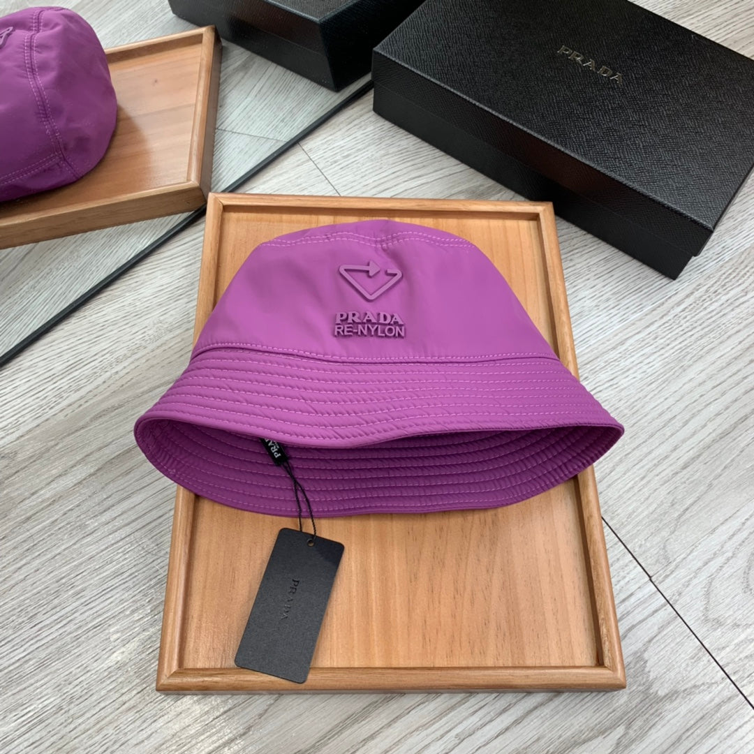BUCKET HAT IN PURPLE RE-NYLON 234100