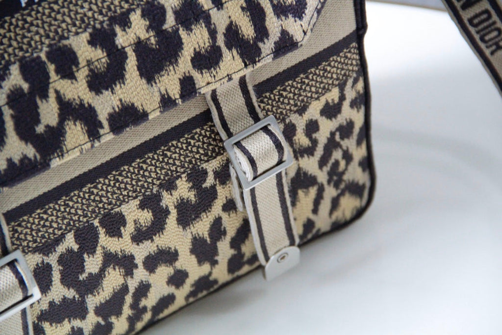 CAMP DOUBLE BUCKLE BAG 28 IN MIZZA BEIGE CANVAS