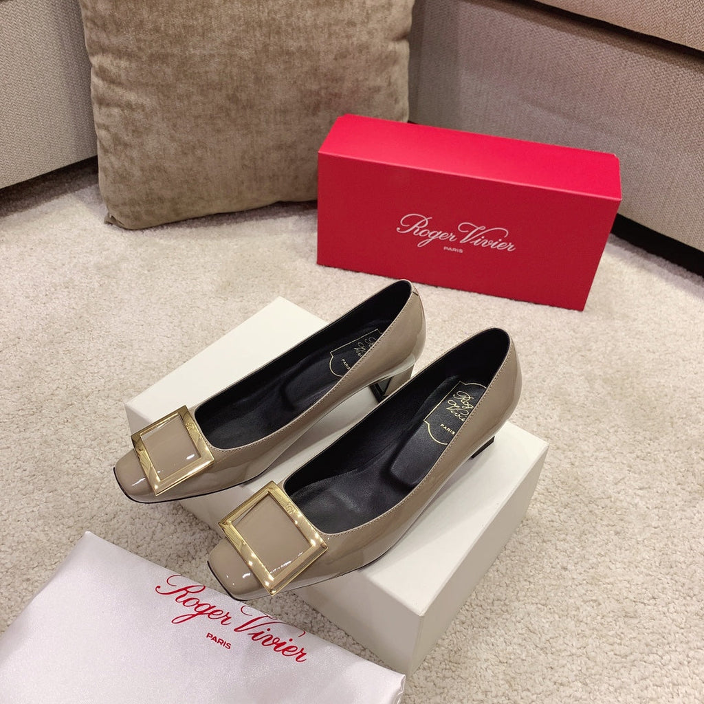 BELLE VIVIER PUMPS IN BEIGE GLOSSY CALFSKIN GOLD BUCKLE