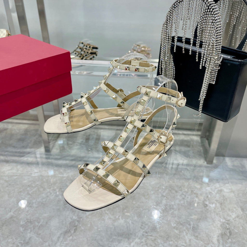 ROCKSTUD SANDAL WITH STRAPS IN WHITE CALFSKIN