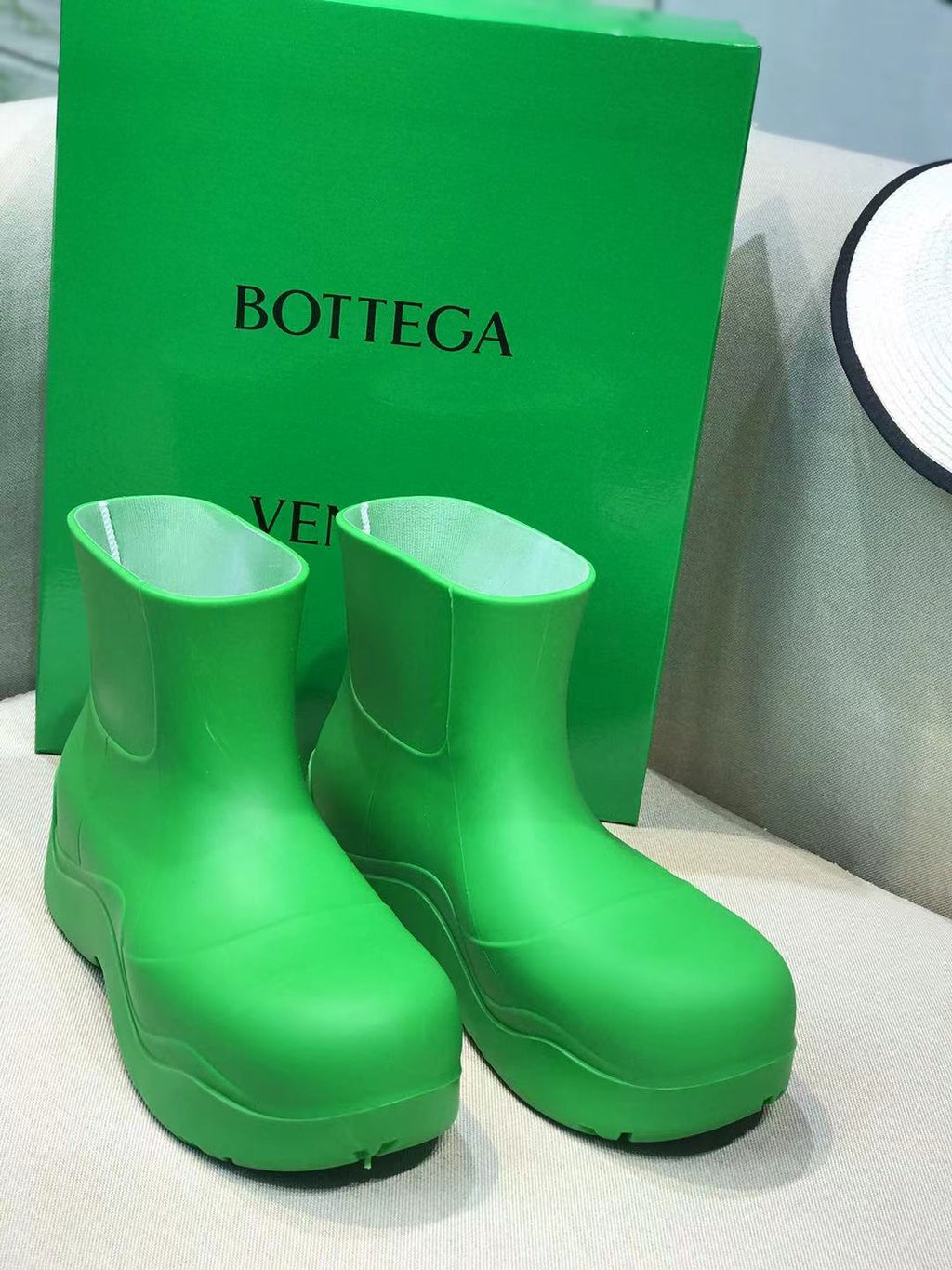 PUDDLE ANKLE BOOT IN EMERALD GREEN RUBBER