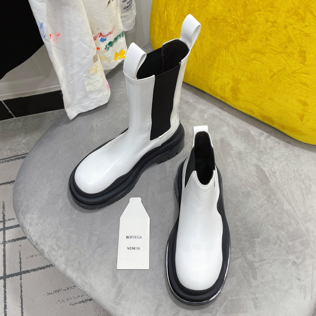 TIRE CHELSEA BOOT IN WHITE MIX BLACK CALFSKIN