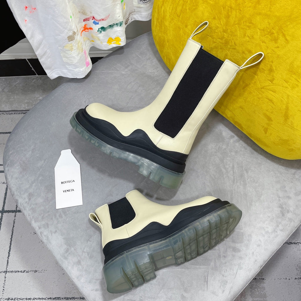 TIRE CHELSEA BOOT IN BLACK MIX BISQUE BEIGE CALFSKIN WITH TRANSPARENT SOLE