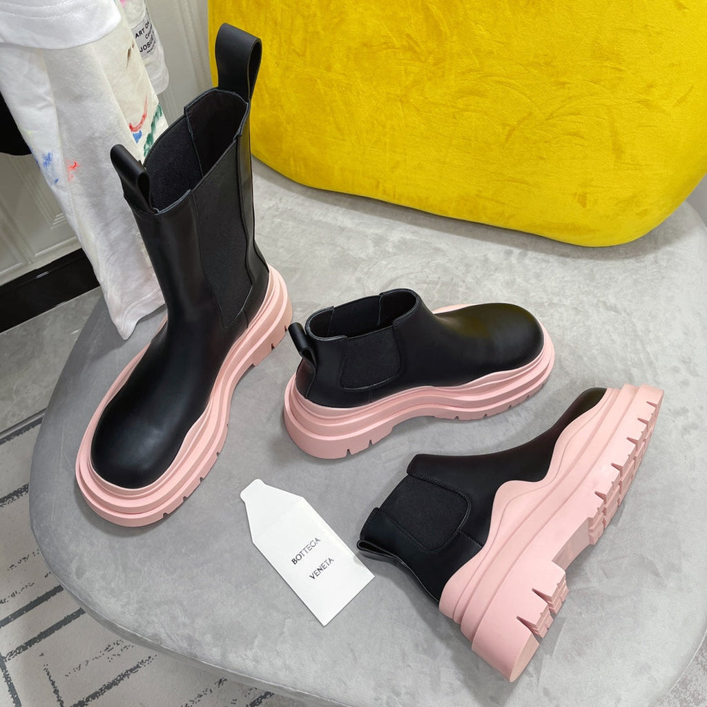 TIRE CHELSEA BOOT IN PALE PINK MIX BLACK CALFSKIN