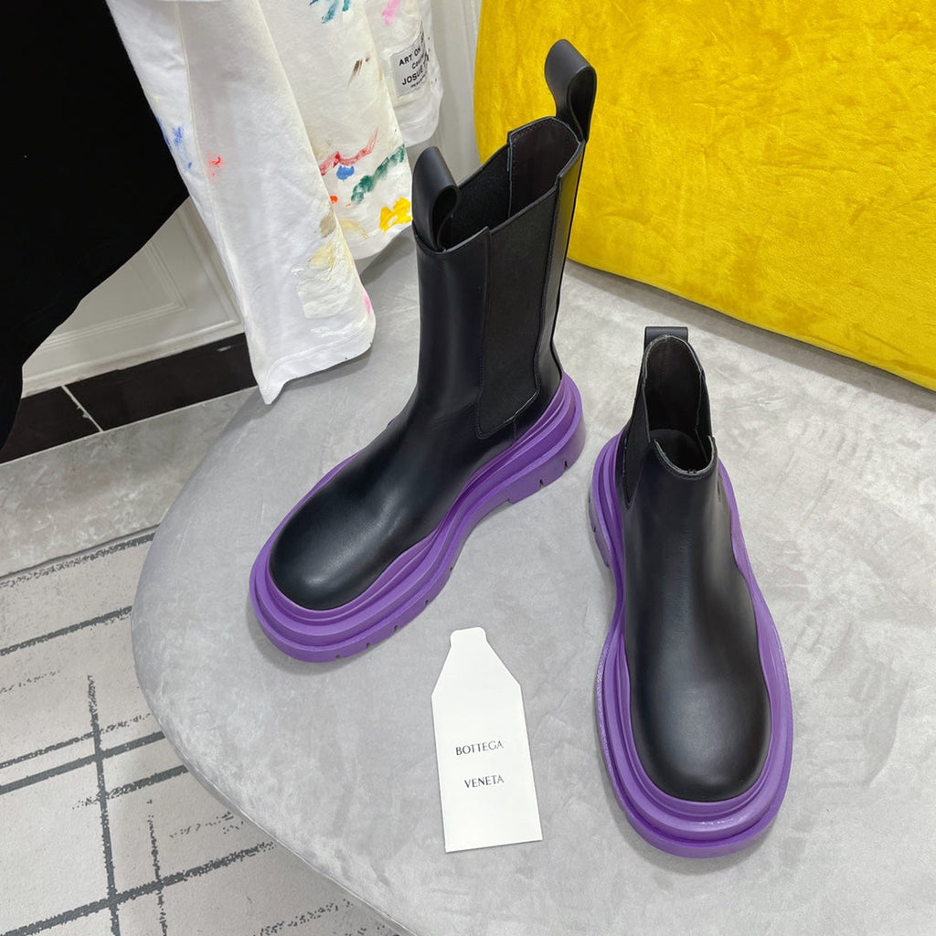 TIRE CHELSEA BOOT IN BLACK MIX ROYAL PURPLE CALFSKIN