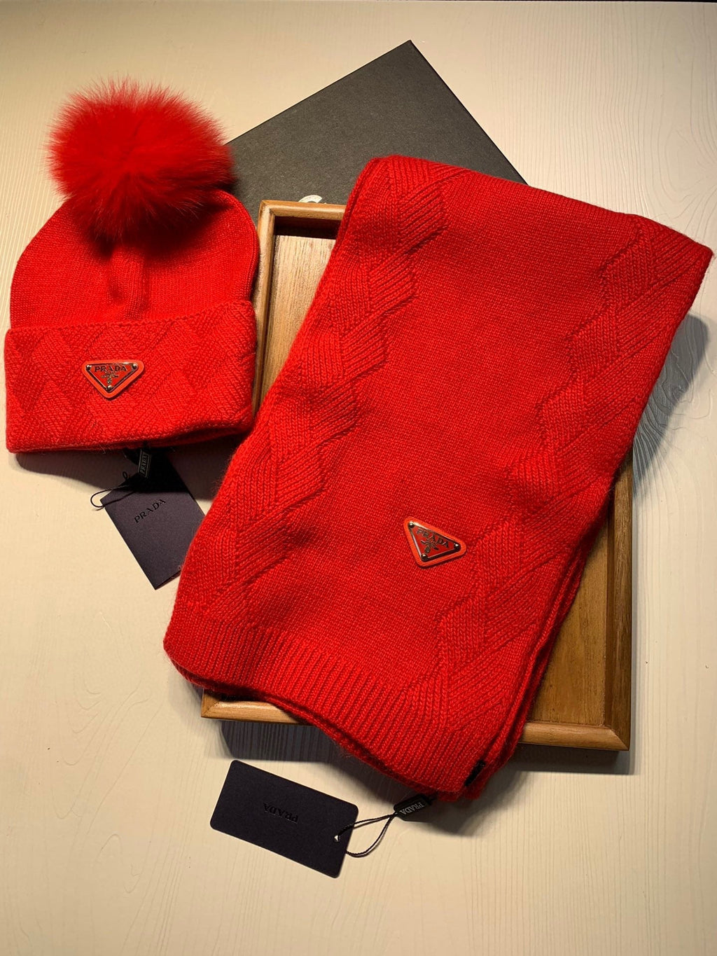 SET SCARF AND HAT IN CHERRY RED WOOL AND RABBIT FUR 416367