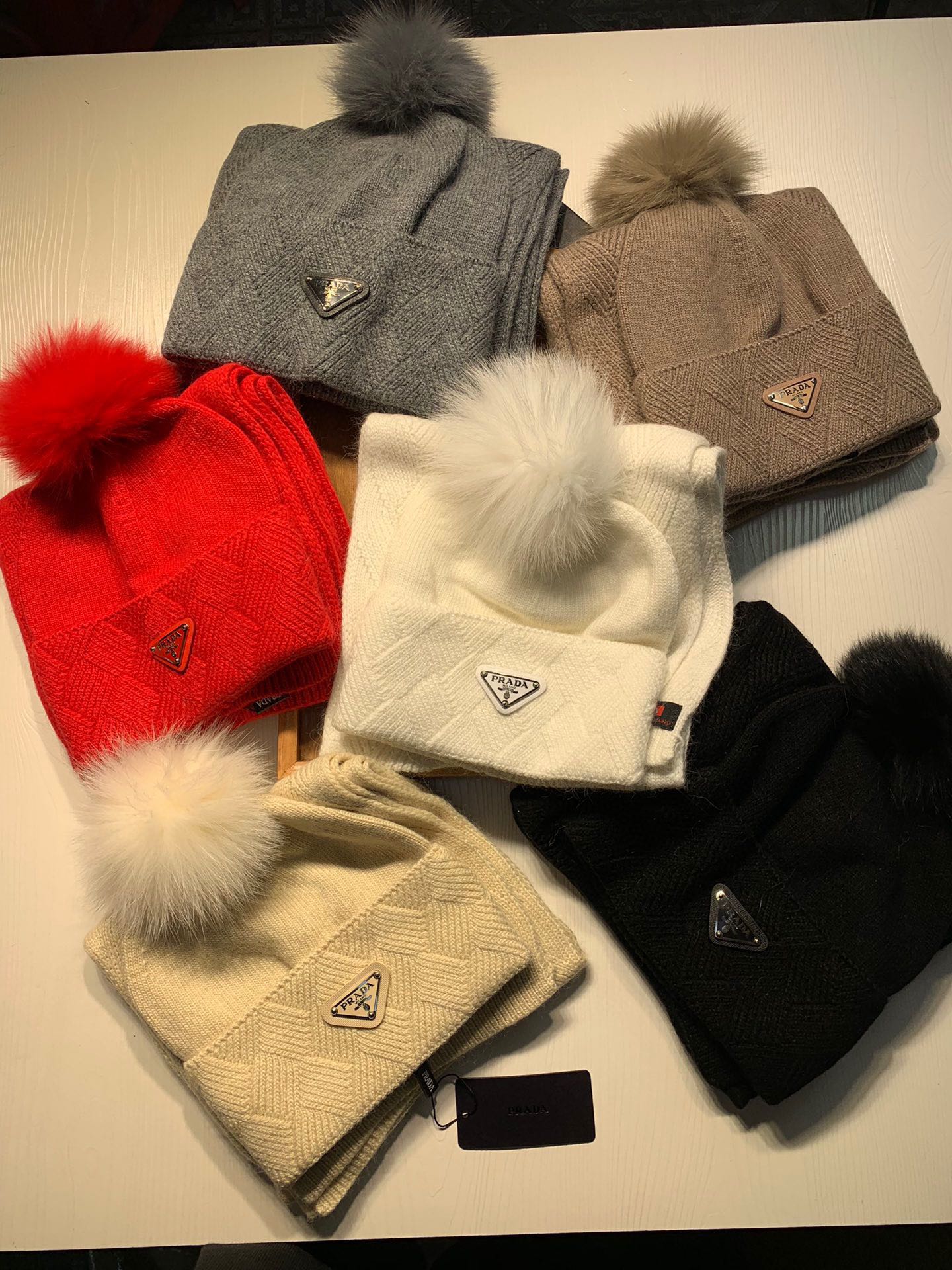 SET SCARF AND HAT IN CHERRY RED WOOL AND RABBIT FUR 416367