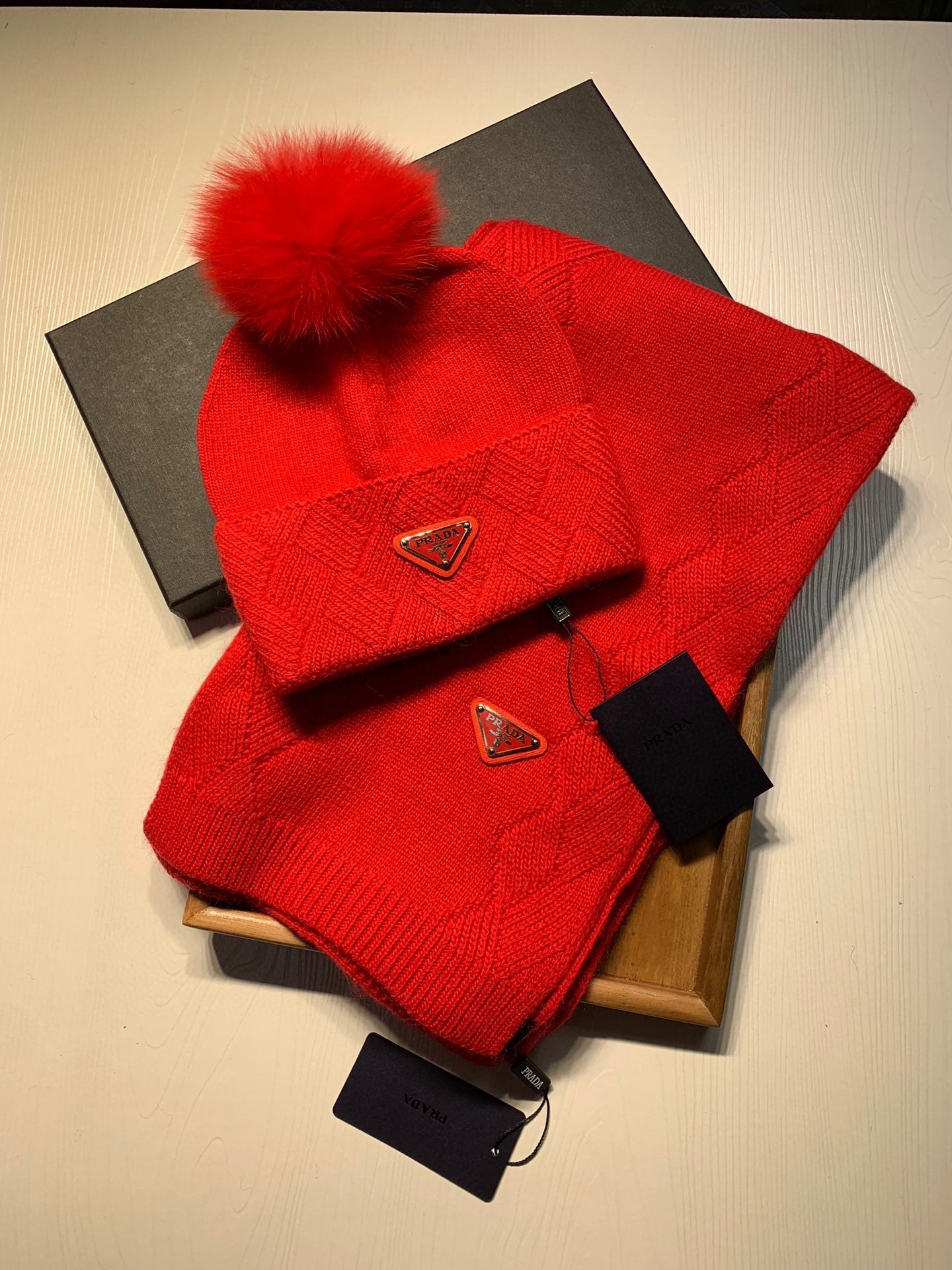 SET SCARF AND HAT IN CHERRY RED WOOL AND RABBIT FUR 416367