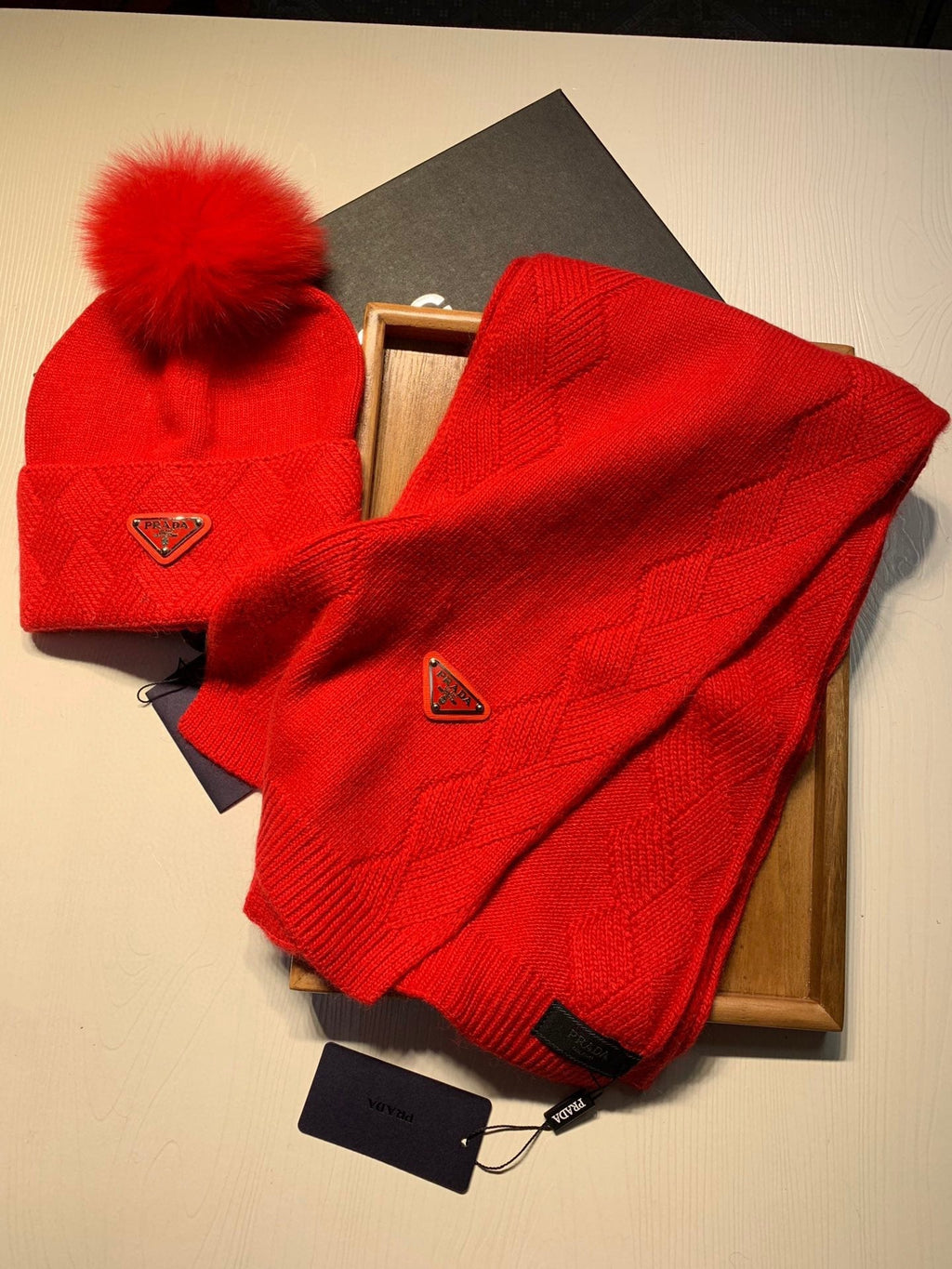 SET SCARF AND HAT IN CHERRY RED WOOL AND RABBIT FUR 416367