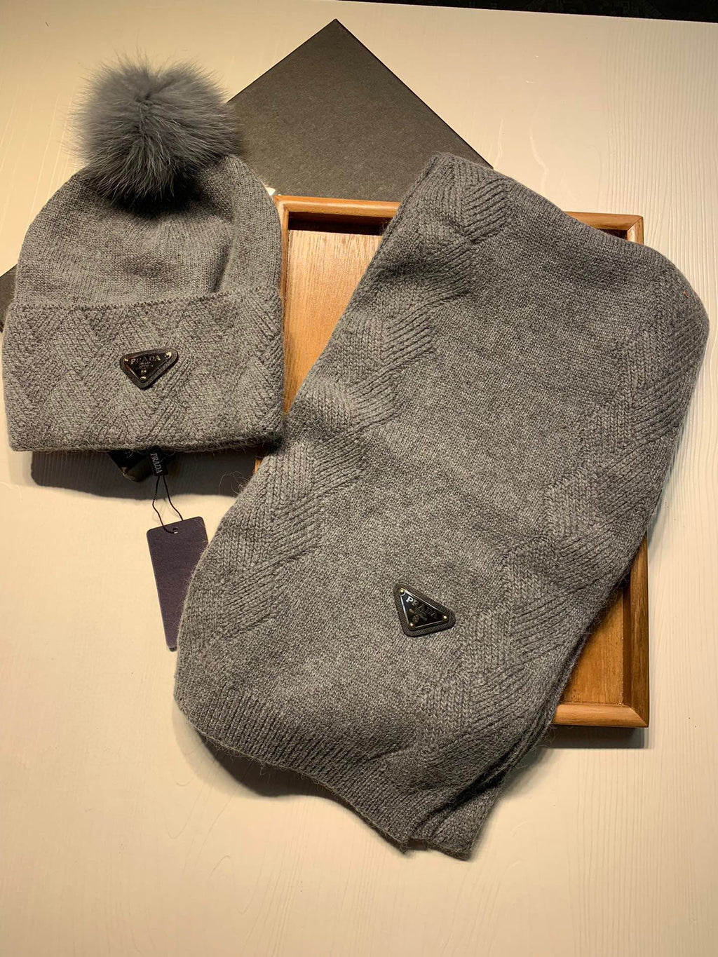 SET SCARF AND HAT IN DOVE GRAY WOOL AND RABBIT FUR 416366