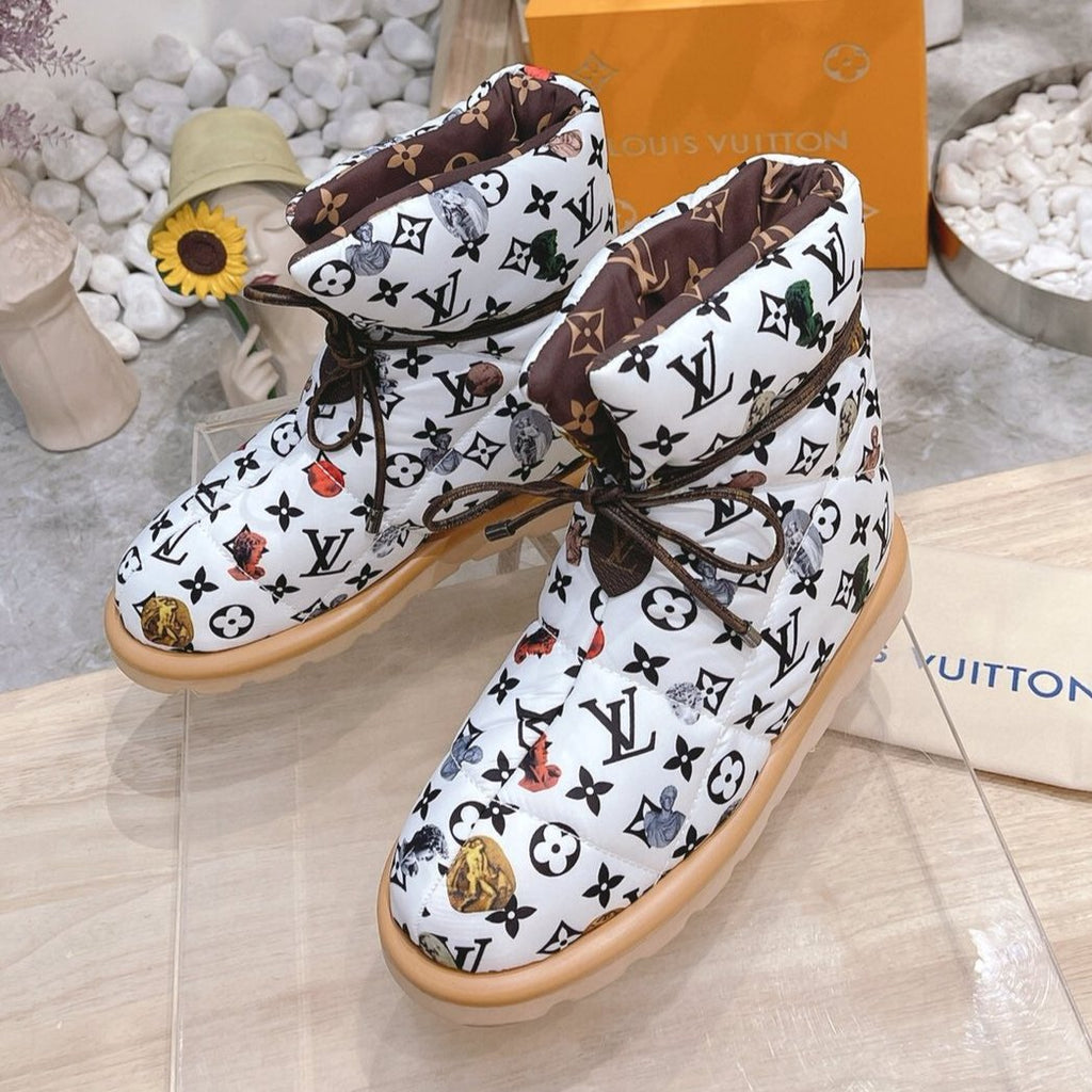 PILLOW COMFORT ANKLE BOOTS IN WHITE MIX BLACK MONOGRAM NYLON