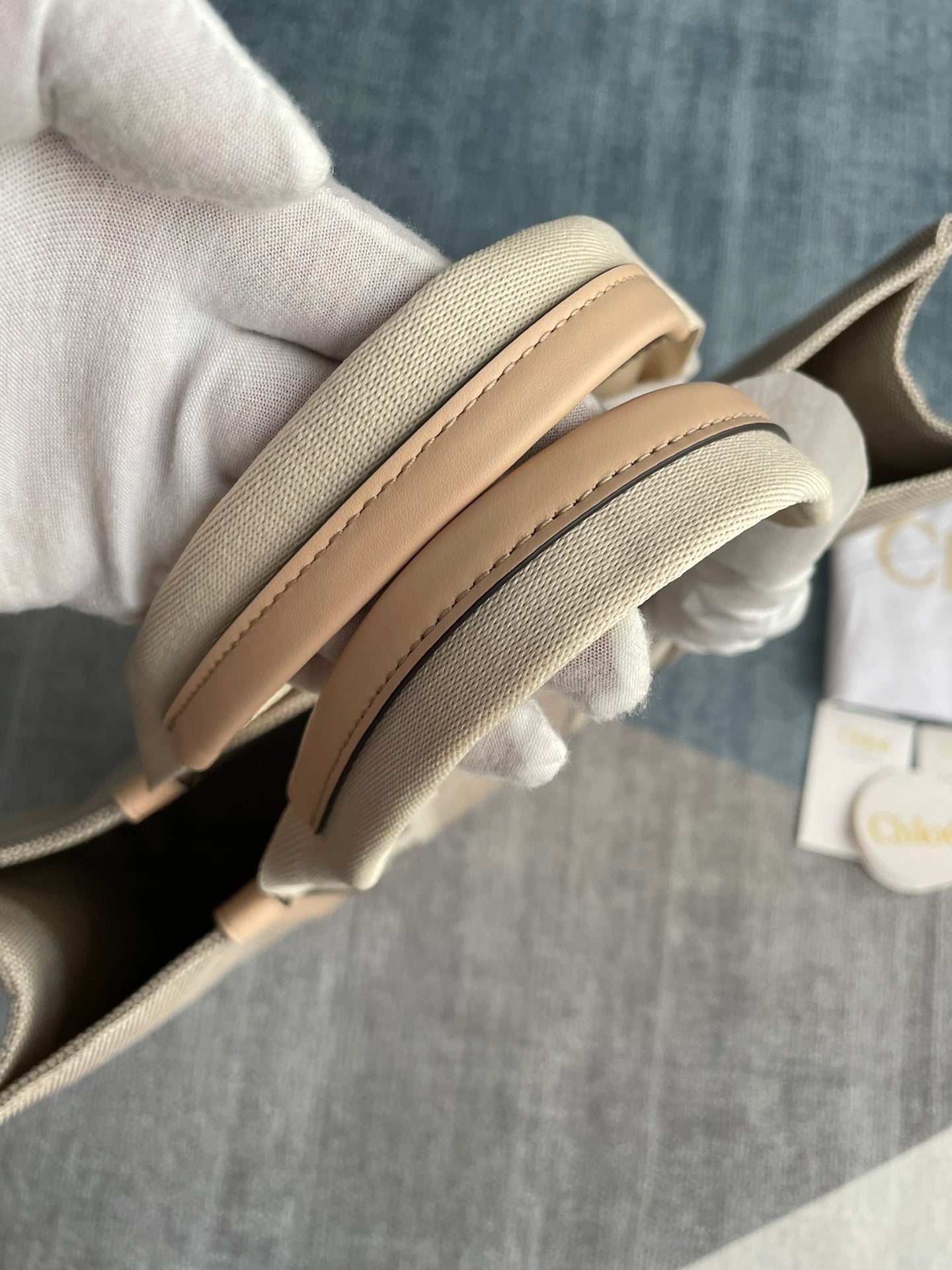 LAGRE WOODY TOTE BAG 45 IN BEIGE LINEN CANVAS BLACK WEBBING LOGO EMBROIDER NUDE CALFSKIN