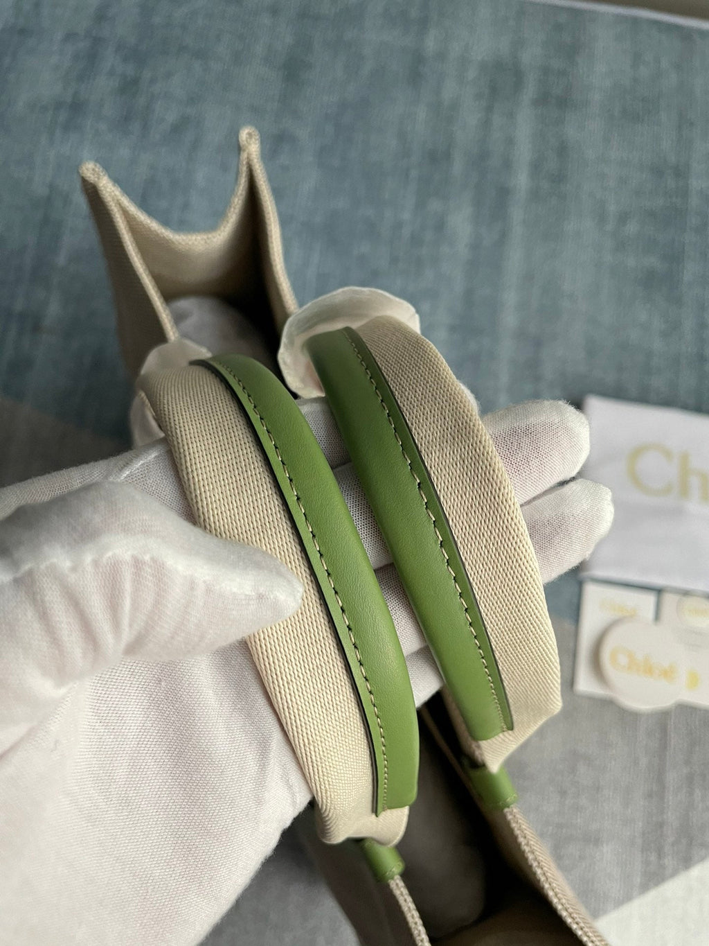 LAGRE WOODY TOTE BAG 45 IN BEIGE LINEN CANVAS BLACK WEBBING LOGO EMBROIDER GREEN CALFSKIN