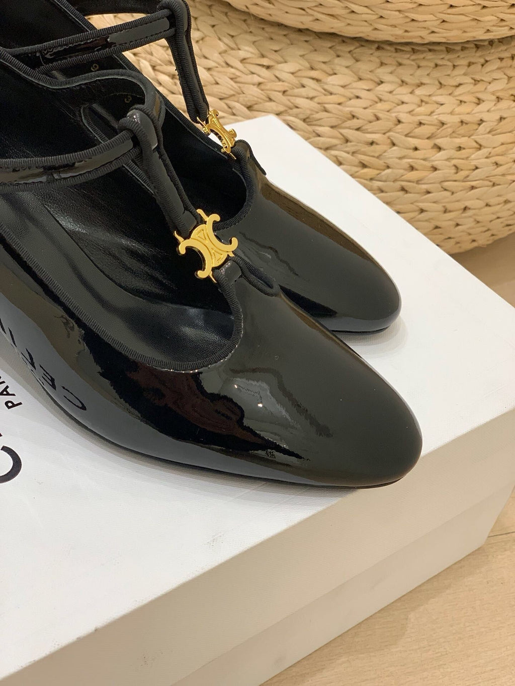 TRIOMPHE T-BAR HIGH PUMPS IN BLACK PATENT CALFSKIN