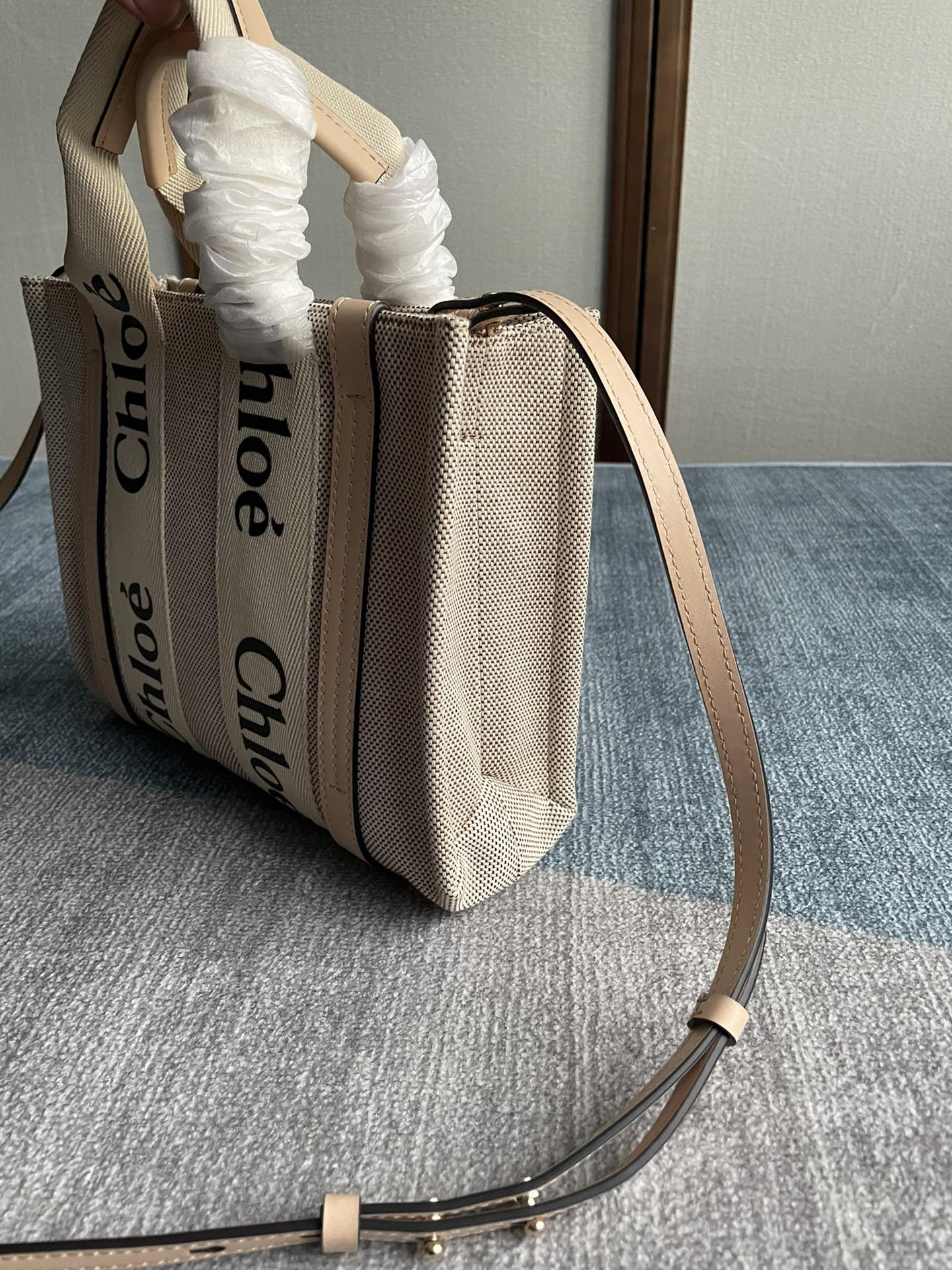 SMALL STRAP WOODY TOTE BAG 26.5 IN BEIGE LINEN CANVAS BLACK WEBBING LOGO EMBROIDER NUDE CALFSKIN