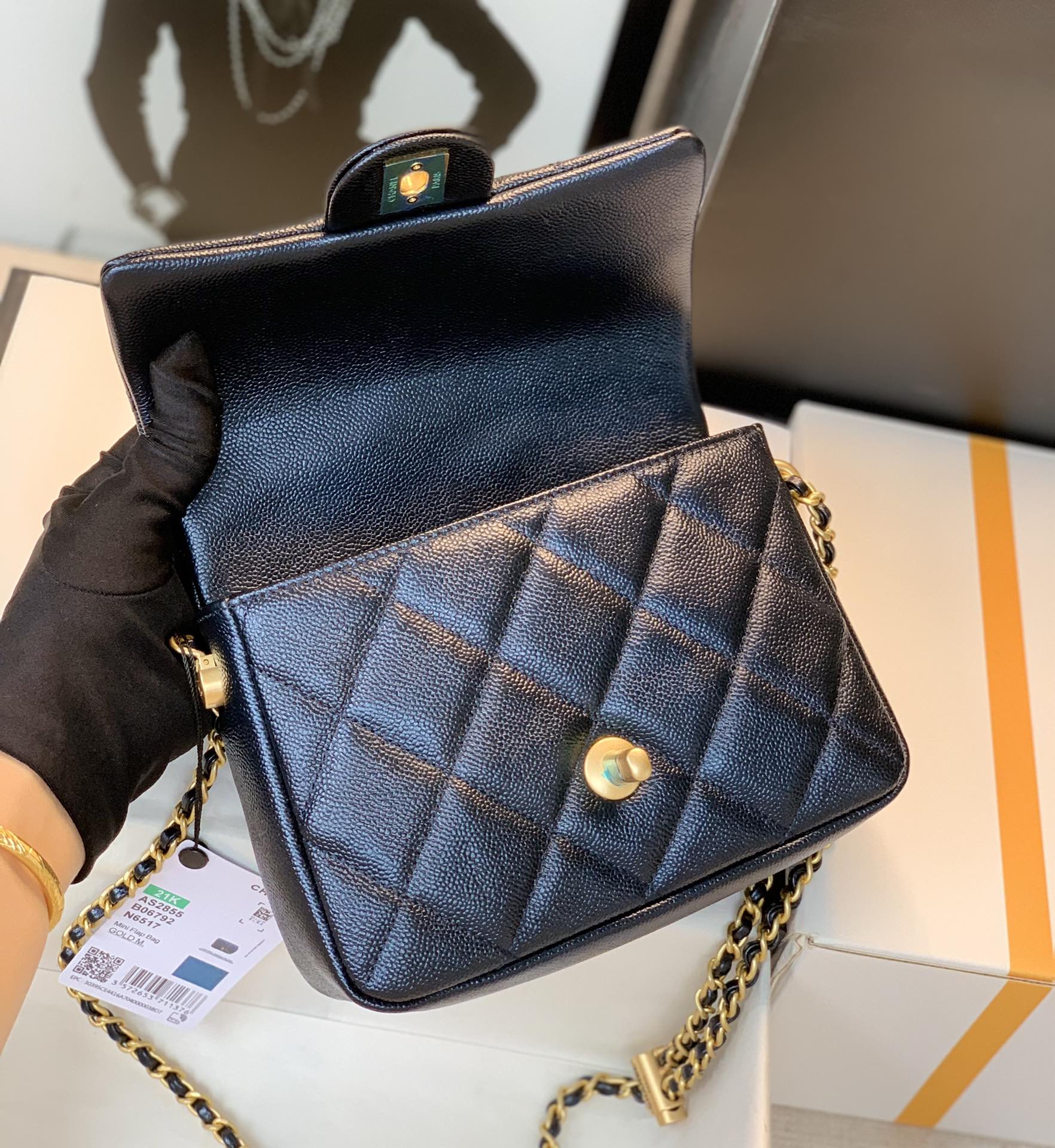 CHANEL 25S CLASSIC FLAP 19 CM IN BLACK CAVIAR LEATHER WITH GOLD HARDWARE