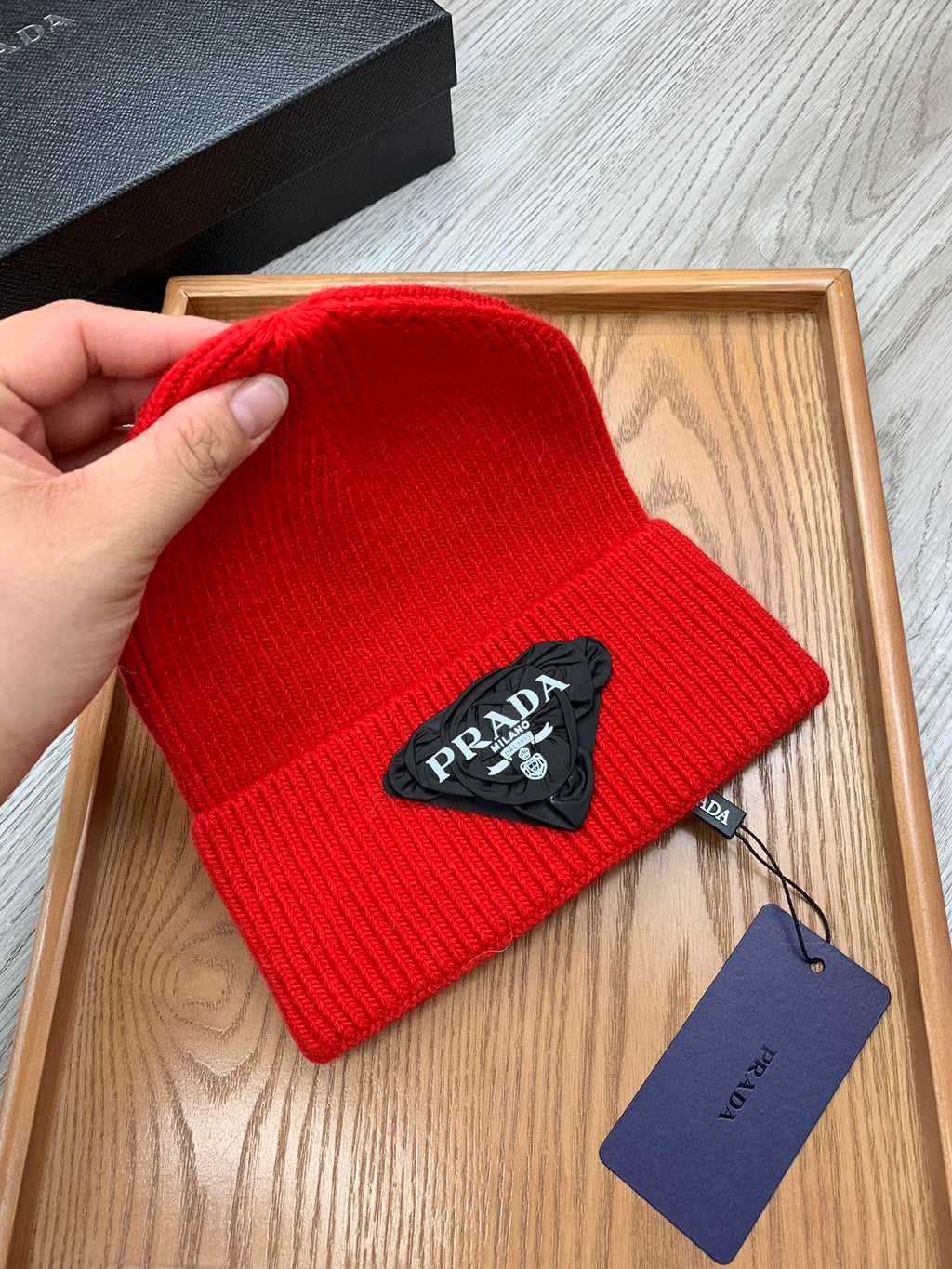 BEANIE HAT IN CHERRY RED WOOL 431358
