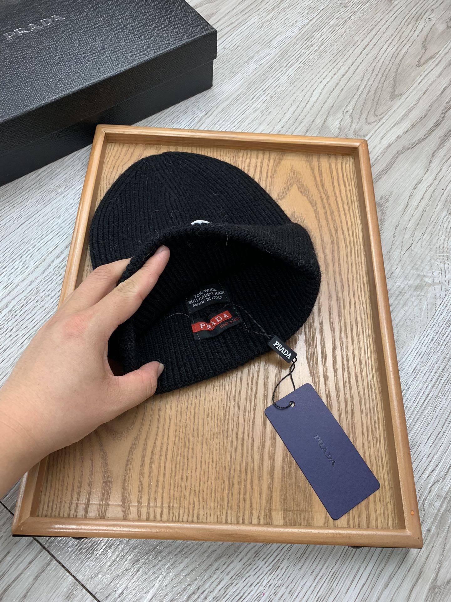BEANIE HAT IN BLACK WOOL 431357