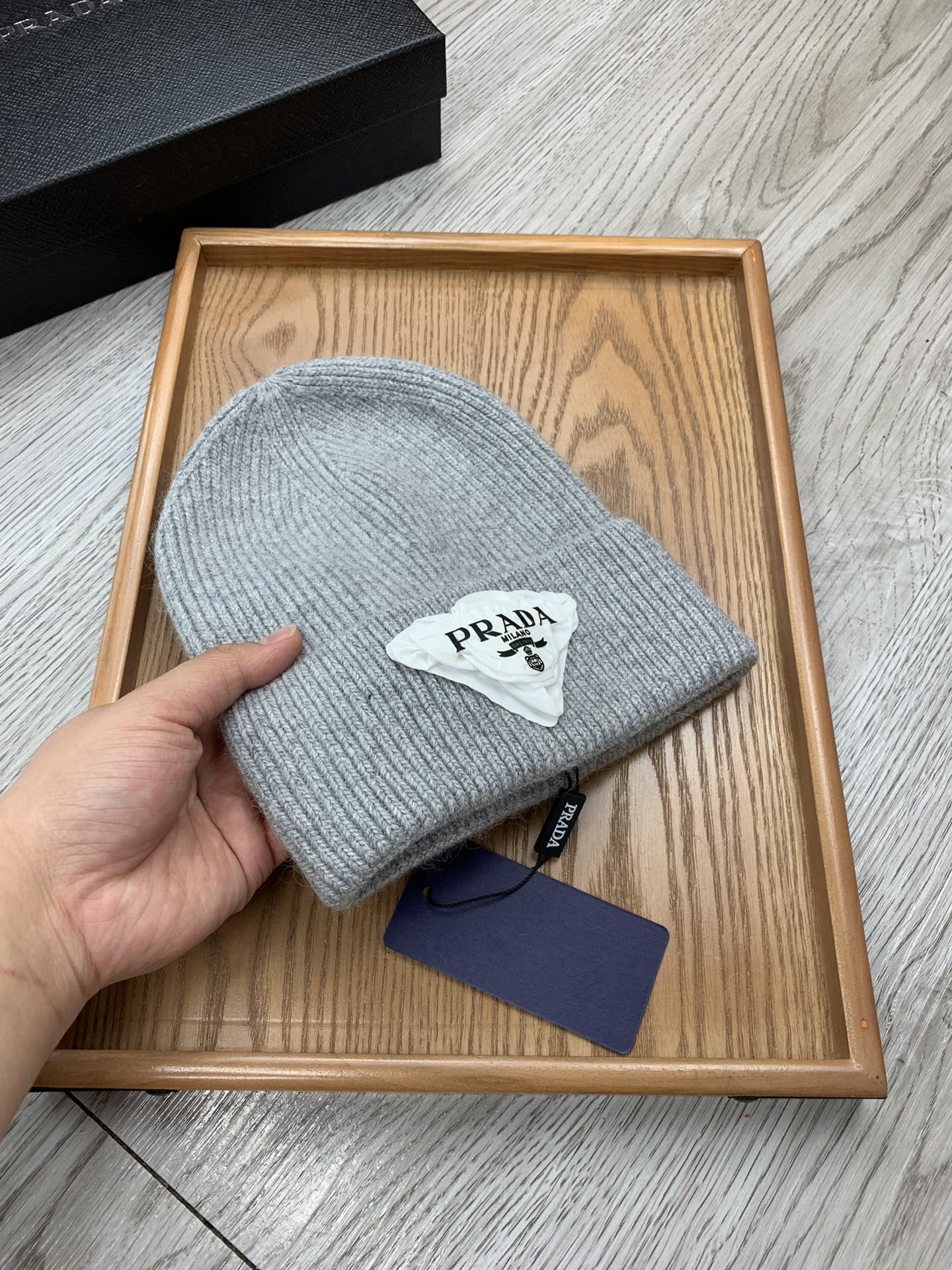 BEANIE HAT IN PALE GRAY WOOL 431360