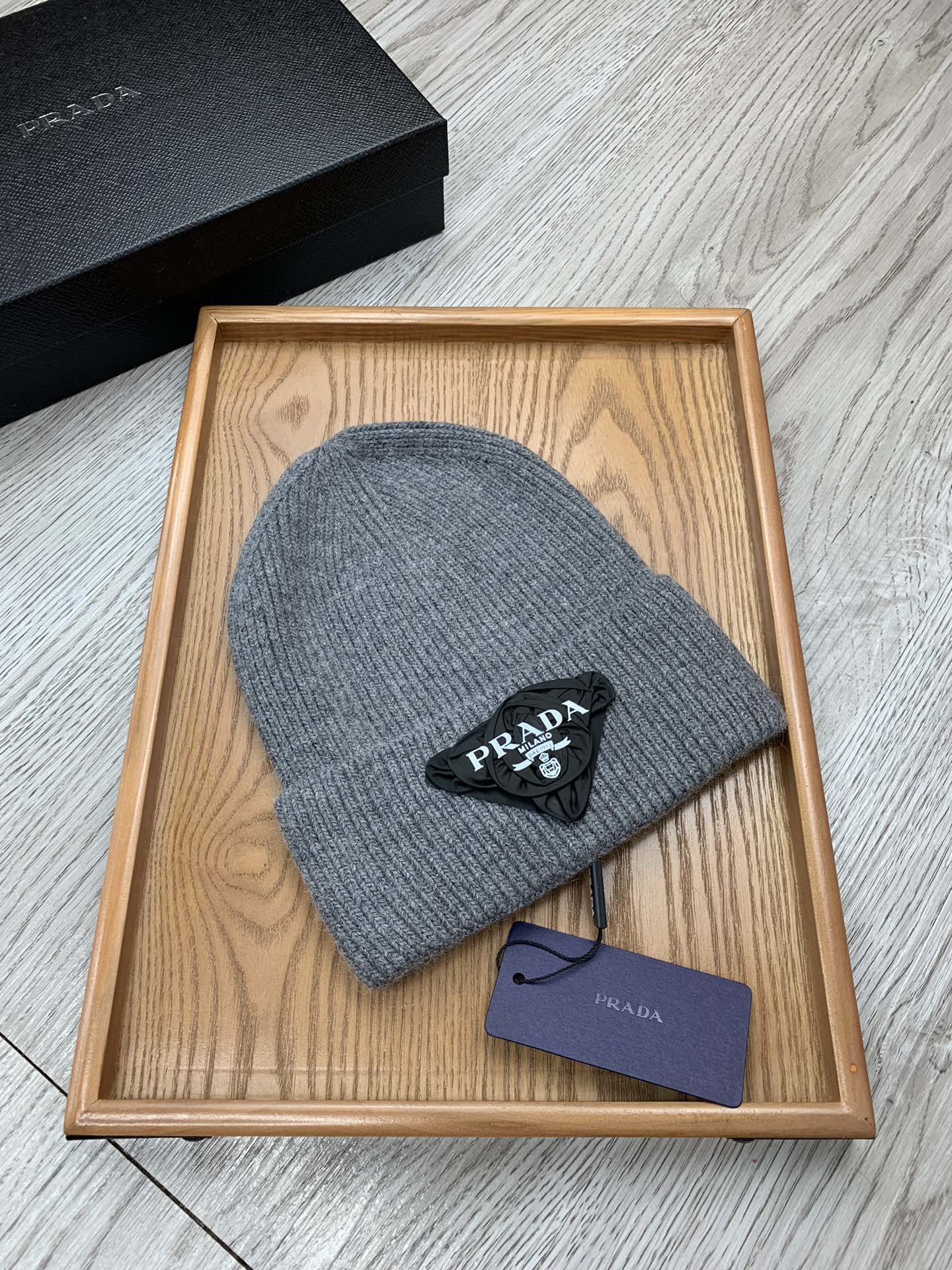 BEANIE HAT IN RHINO GRAY WOOL 431361