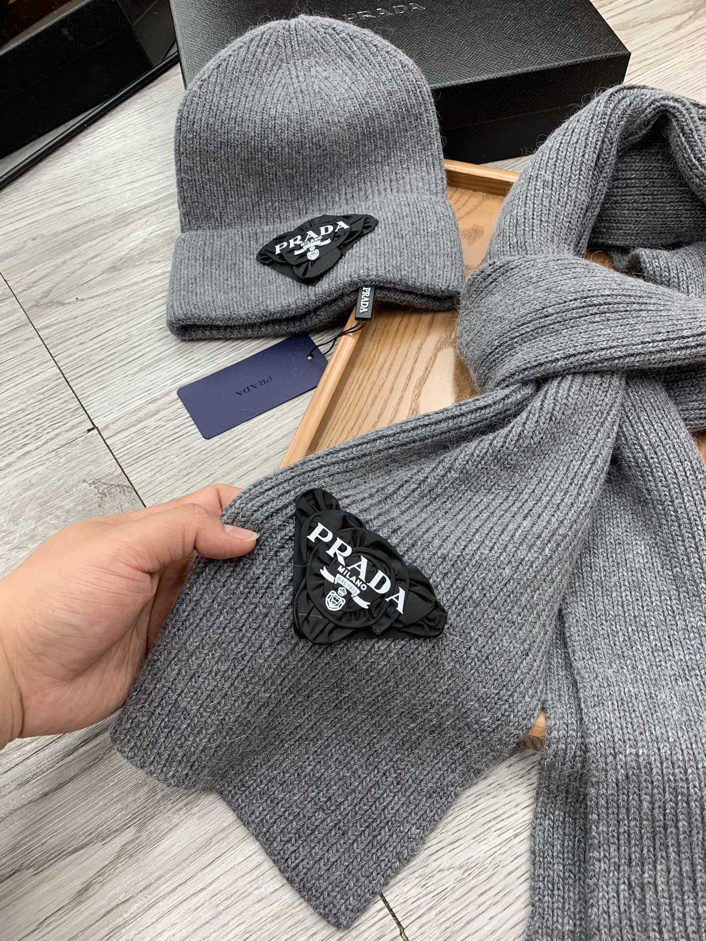 SET SCARF AND HAT IN MOUSE GRAY WOOL AND RABBIT FUR 386078