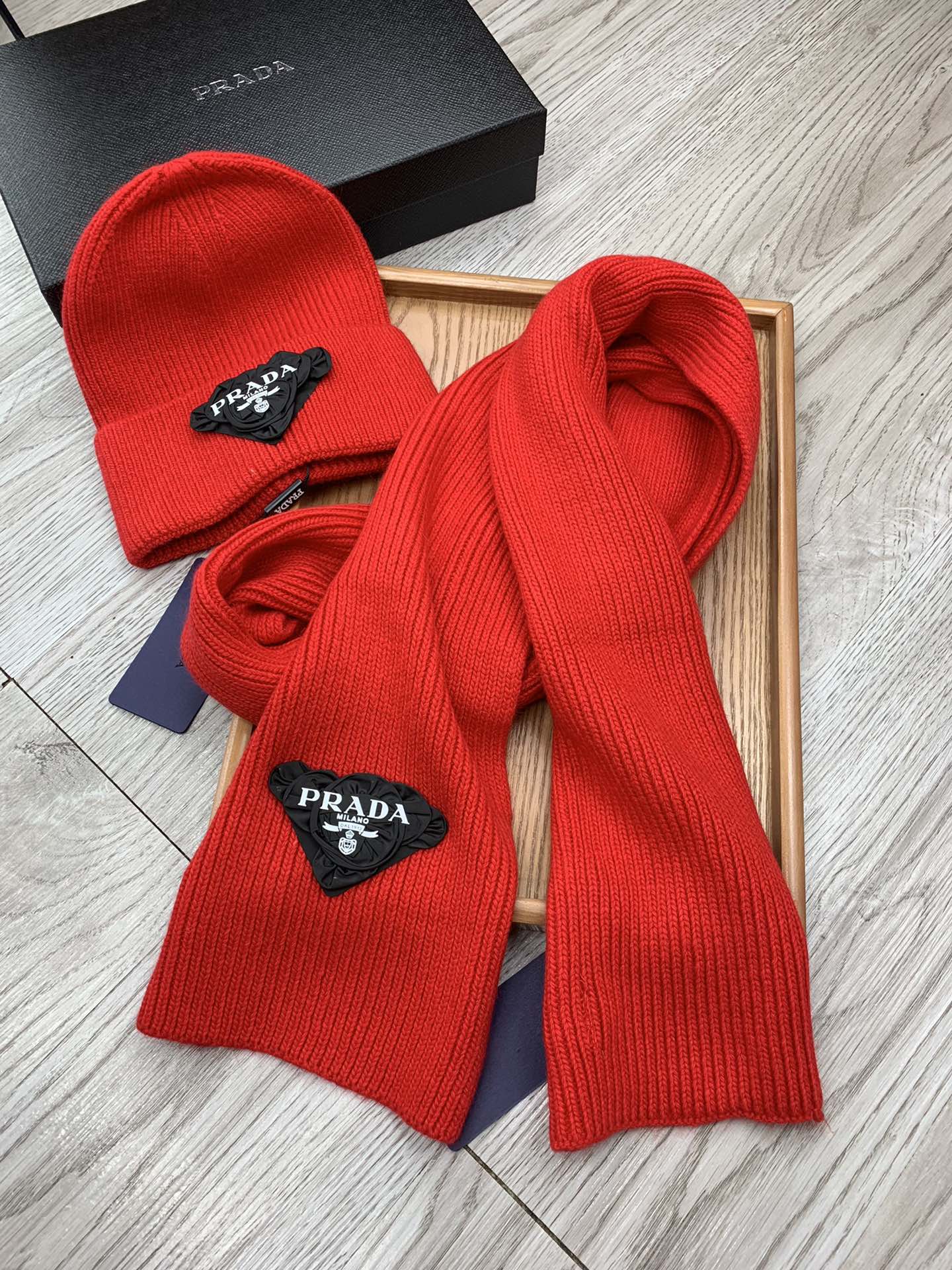 SET SCARF AND HAT IN CHERRY RED WOOL AND RABBIT FUR 386076