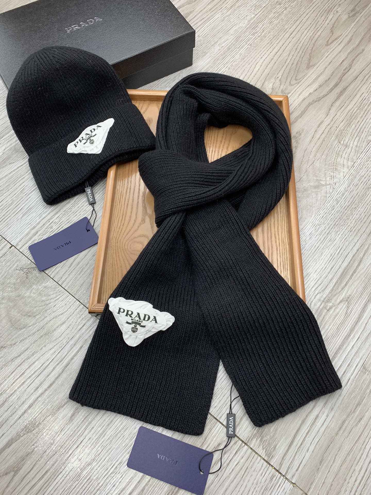 SET SCARF AND HAT IN BLACK WOOL AND RABBIT FUR 386077