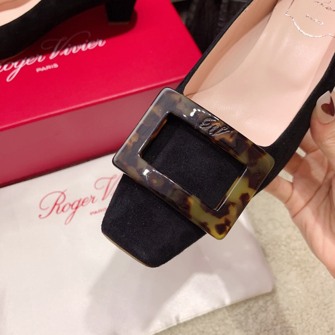 BELLE VIVIER PUMPS IN BLACK SUEDE TORTOISESHELL BUCKLE